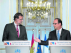 Los presidentes Mariano Rajoy y François Hollande, ayer al concluir la cumbre bilateral Francia-España.