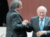 Michel Platini y Joseph Blatter en una foto de archivo