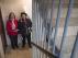 María y Esther, en uno de los numerosos inmuebles sin ascensor de Balsas de Ebro Viejo.