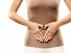 La hinchazón abdominal es uno de los síntomas más frecuentes de este tipo de cáncer.