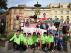 Representantes de las peñas y otros aficionados del Huesca, así como niños de la cantera, se reunieron ayer en la plaza de Navarra.