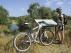 La bicicleta de montaña es un buen medio para conocer los sotos y galachos del Ebro.