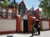 Calma a las puertas de la Embajada española en La Paz