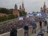 Cientos de personas celebran en Moscú la anexión de cuatro regiones ucranianas.
