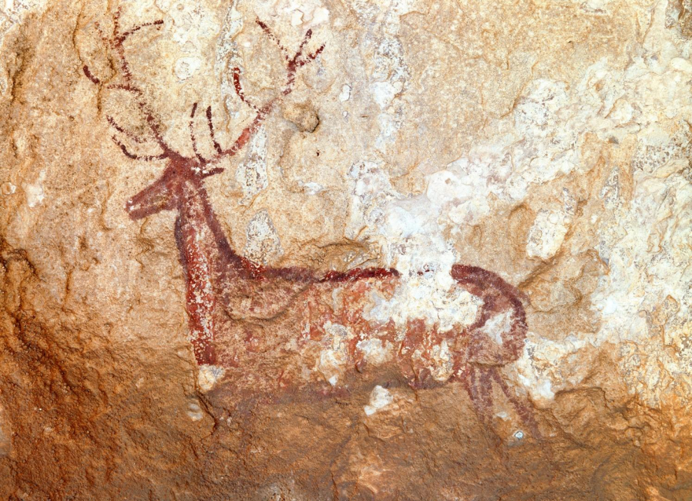 Ciervo de Chimiachas, representación de arte rupestre levantino, declarado Patrimonio de la Humanidad por la Unesco.