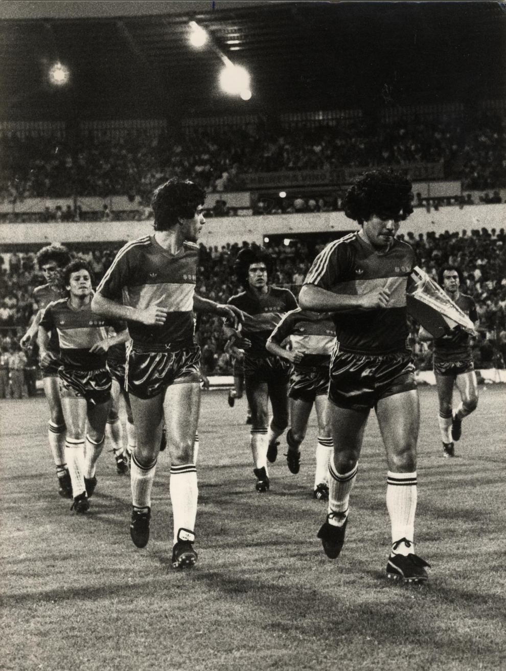Maradona, en La Romareda en un partido amistoso Real Zaragoza-Boca Juniors, el 3 de septiembre de 1981.