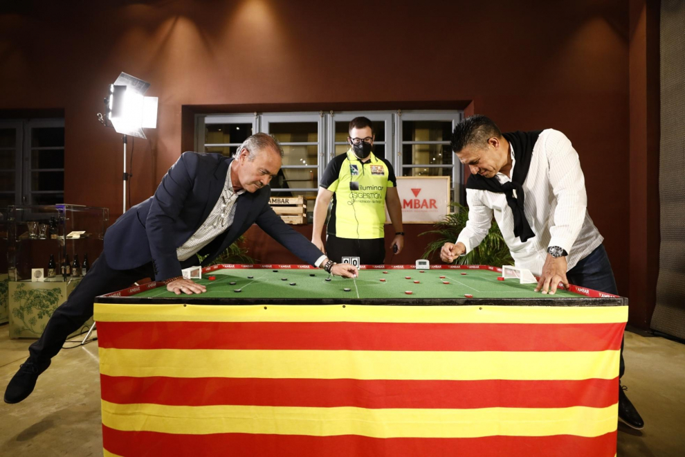 El derbi aragonés entre Real Zaragoza y SD Huesca se juega a las chapas en el Espacio Ambar