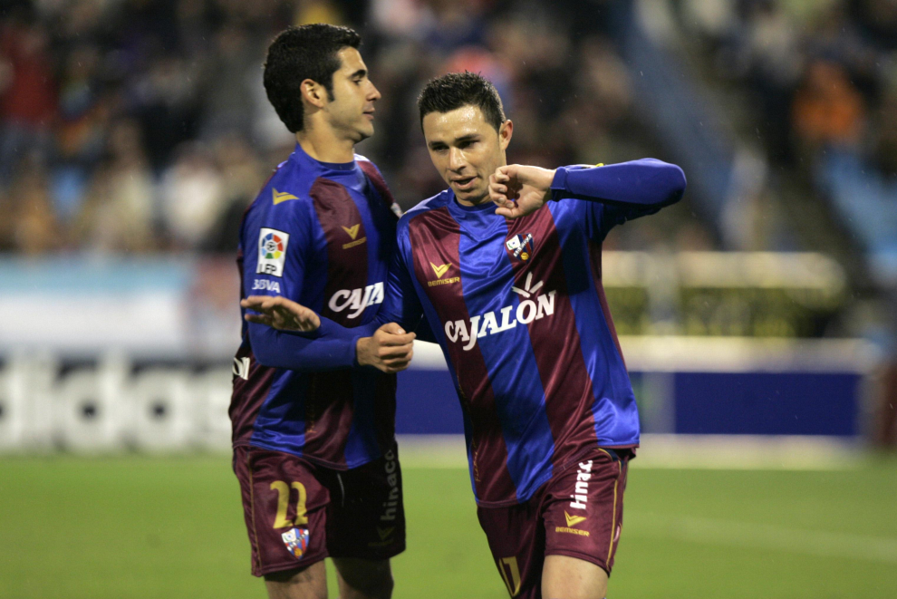 Rubén Castro celebra un gol en La Romareda en 2008.