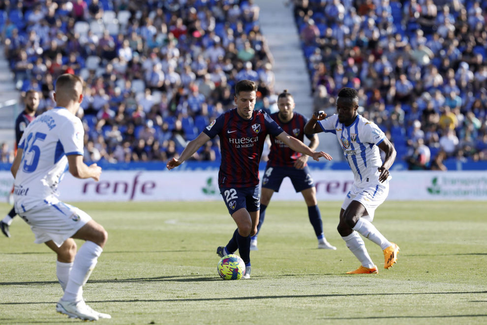 La SD Huesca suma 48 puntos y busca en Leganés una victoria que certifique la permanencia.