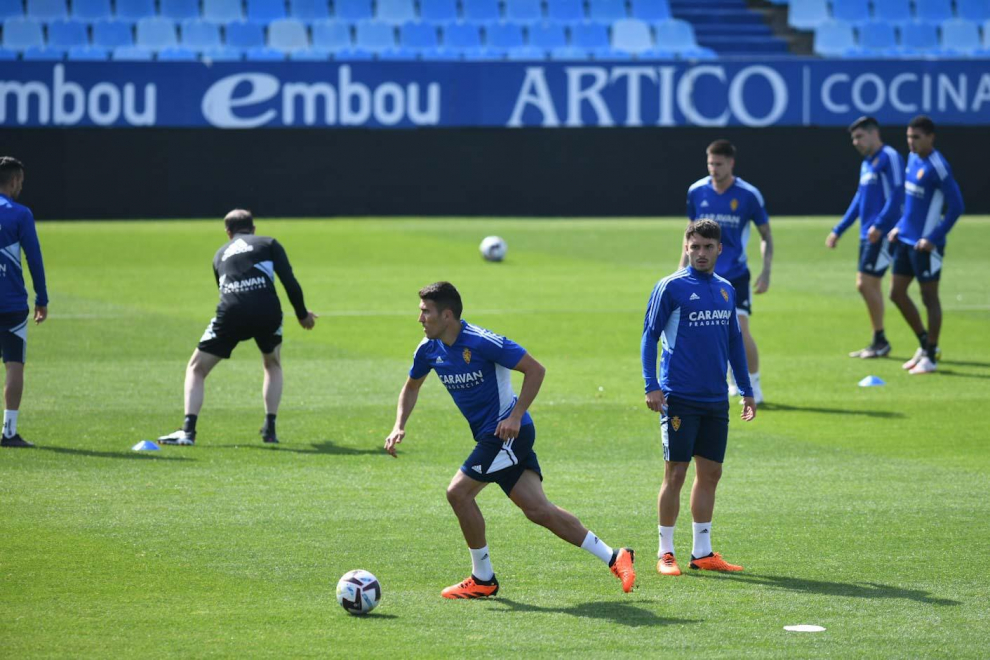 Foto del entrenamiento del Real Zaragoza en La Romareda para el último partido de liga y despedida de Alberto Zapater