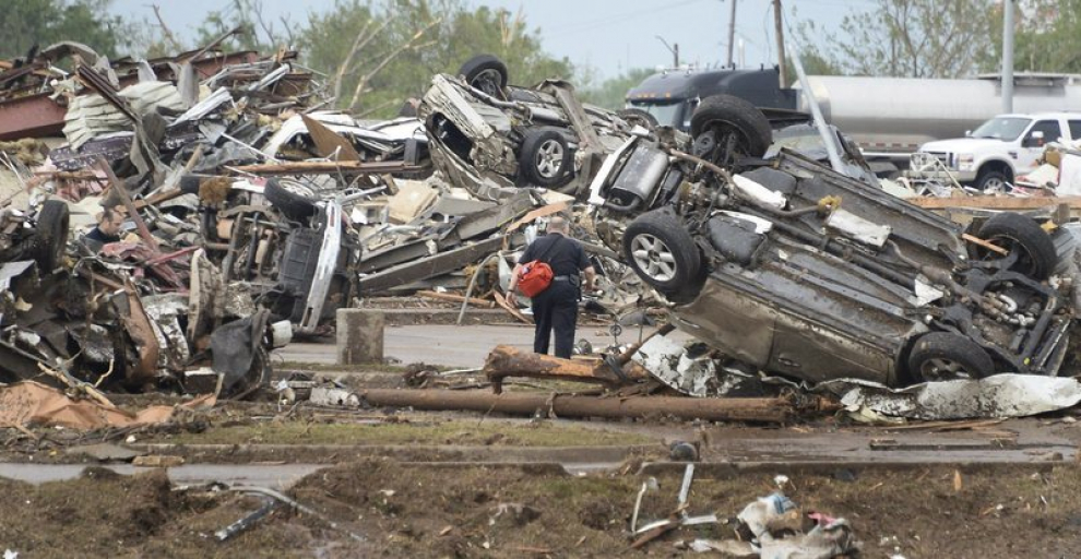 Devastador tornado en Oklahoma