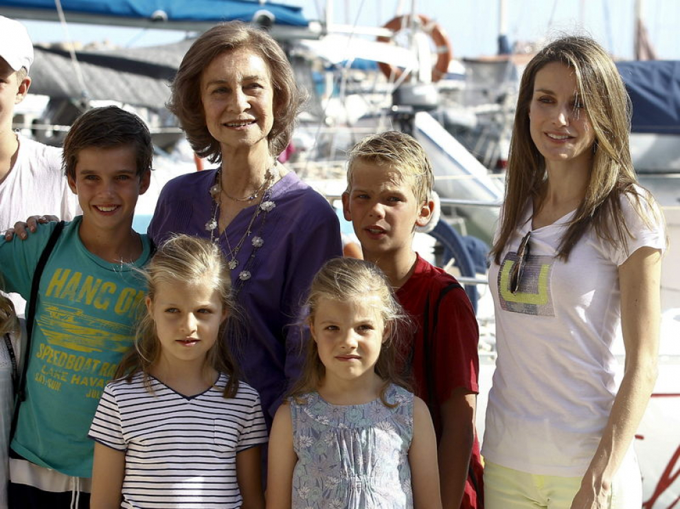 Los ocho nietos de los Reyes, junto a Doña Sofía, la princesa Letizia y la infanta Elena, disfrutan de las vacaciones en Mallorca