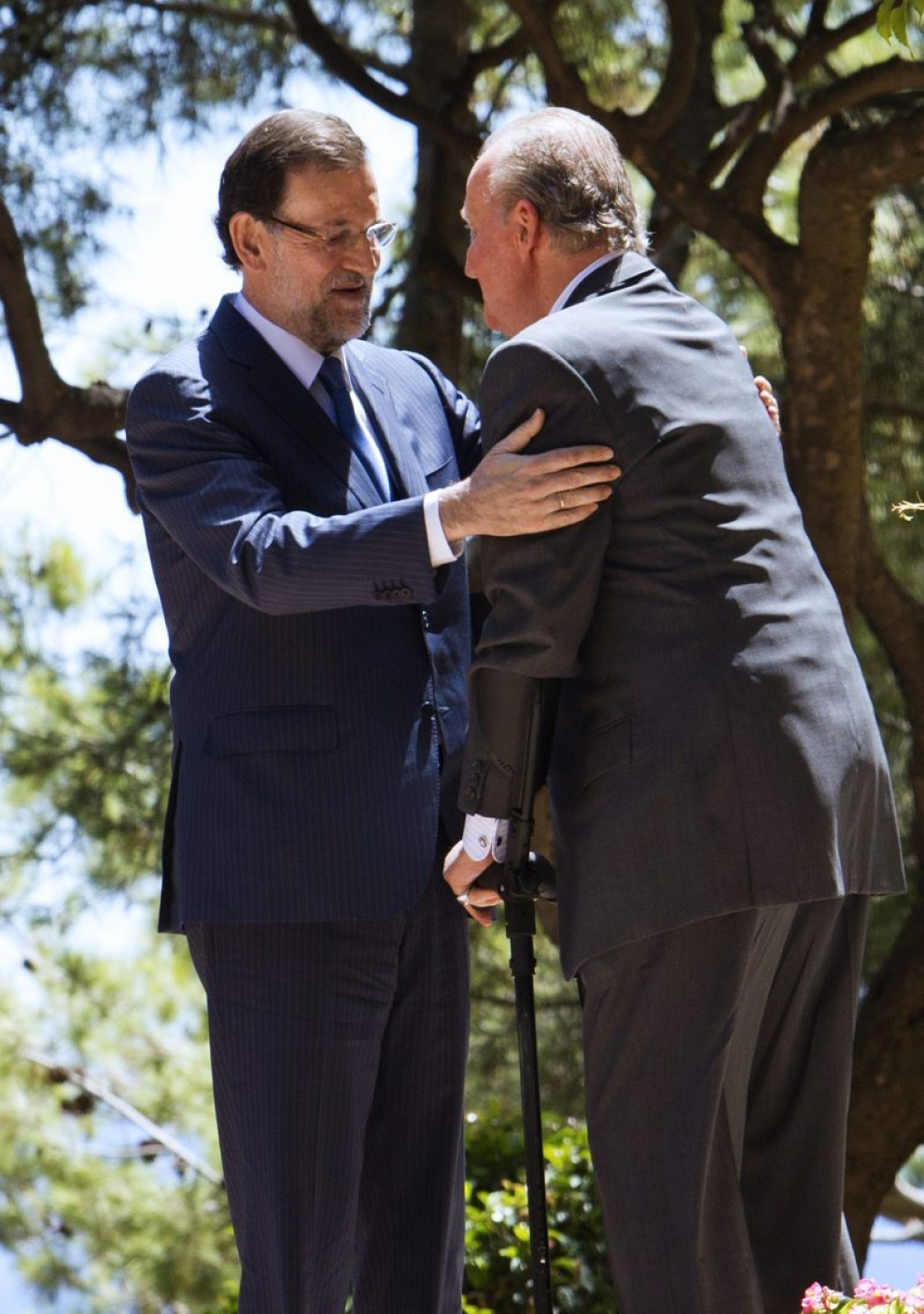 Rajoy se ha reunido con Don Juan Carlos en el Palacio de Marivent en la que será la única cita entre ambos este verano.