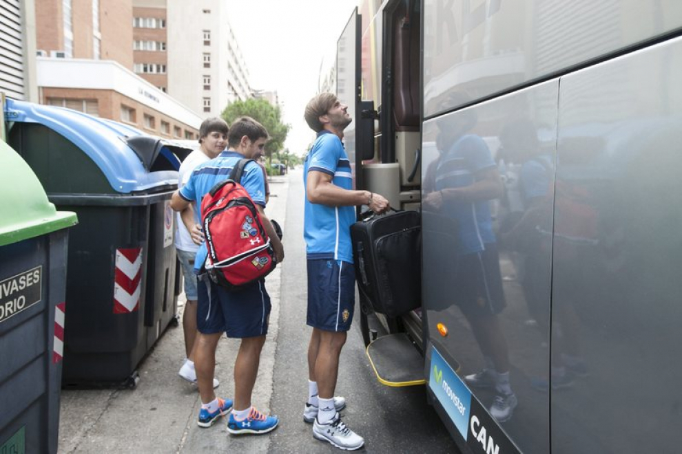 El Real Zaragoza parte hacia su primer partido contra el Hércules