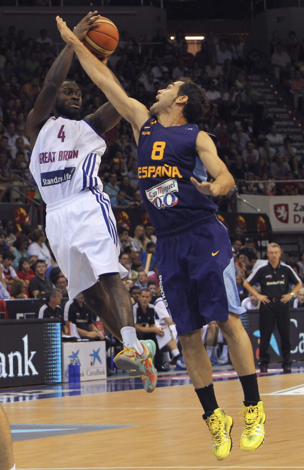 La selección de España borró de la pista a Gran Bretaña (100-44) en el octavo y último partido de la fase de preparación para el Eurobasket de Eslovenia.
