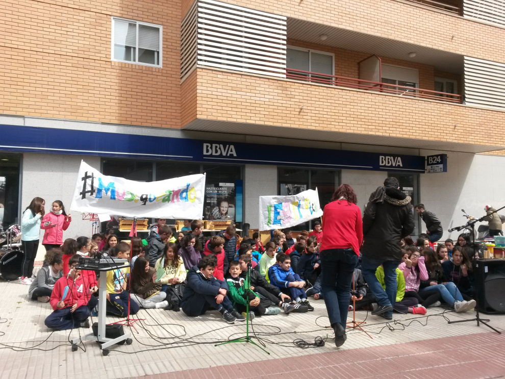 Más de 5.000 alumnos toman la calle con sus instrumentos musicales