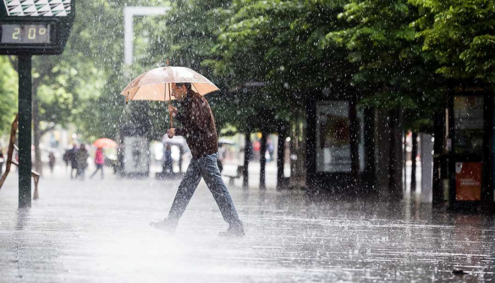 Lluvia en Zaragoza | Imágenes