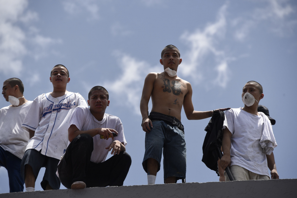 Batalla campal entre policías e internos de un correccional de menores en Guatemala