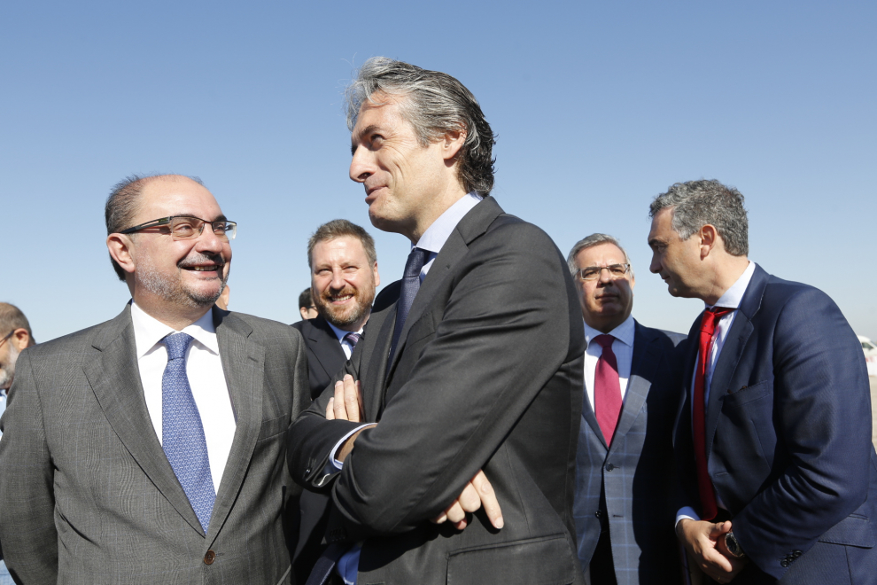 Acto de la colocación de la primera piedra en la N-232
