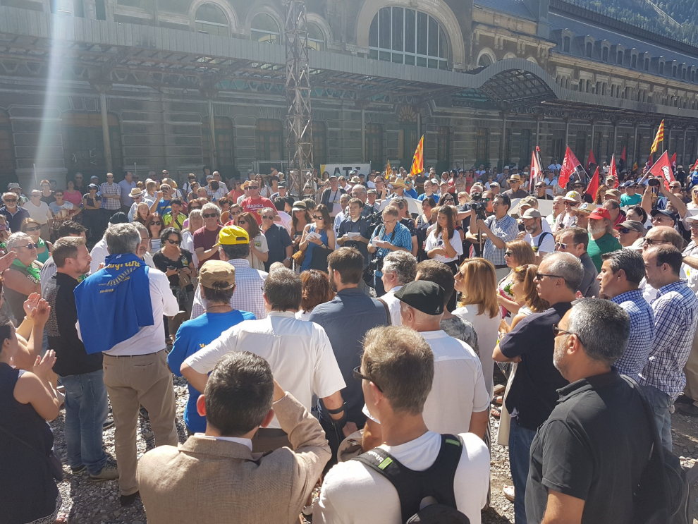 Movilización de este domingo para reivindicar la reapertura del paso internacional de Canfranc.