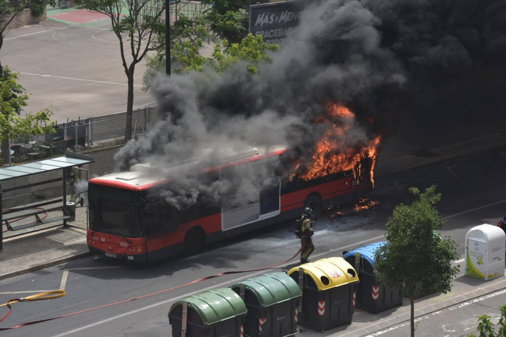 Arde un autobús en Sainz de Varanda