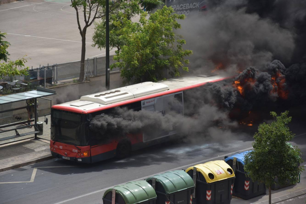 Arde un autobús en Sainz de Varanda