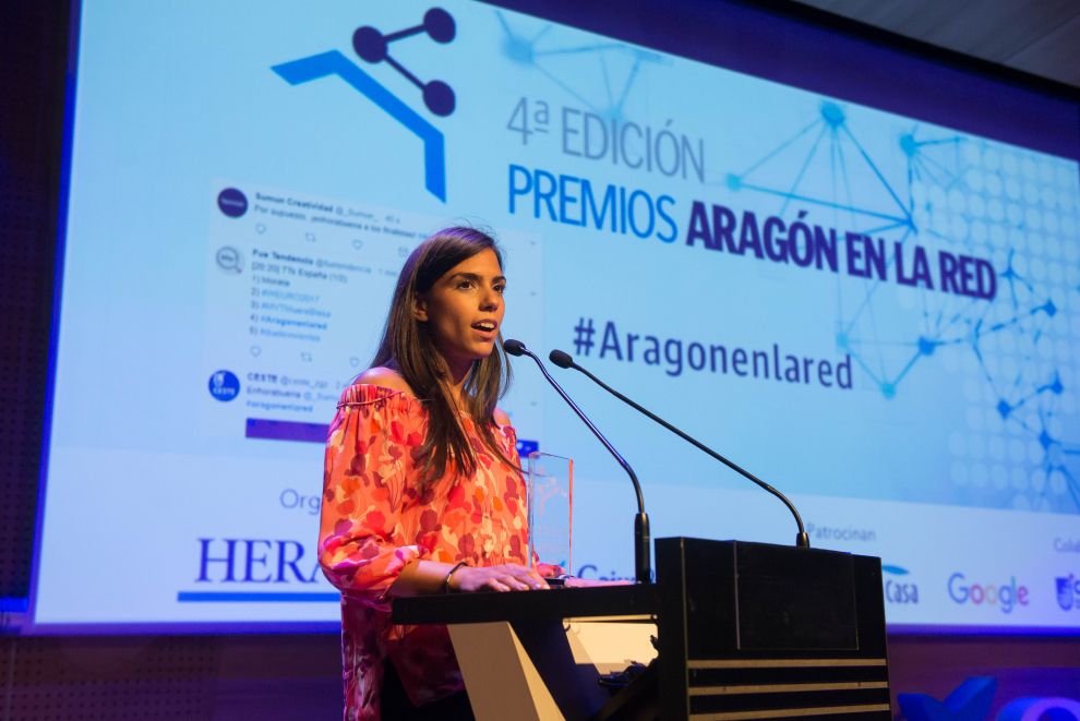 Isabel Rabal durante su discurso tras ganar el premio de mejor web de ONG.