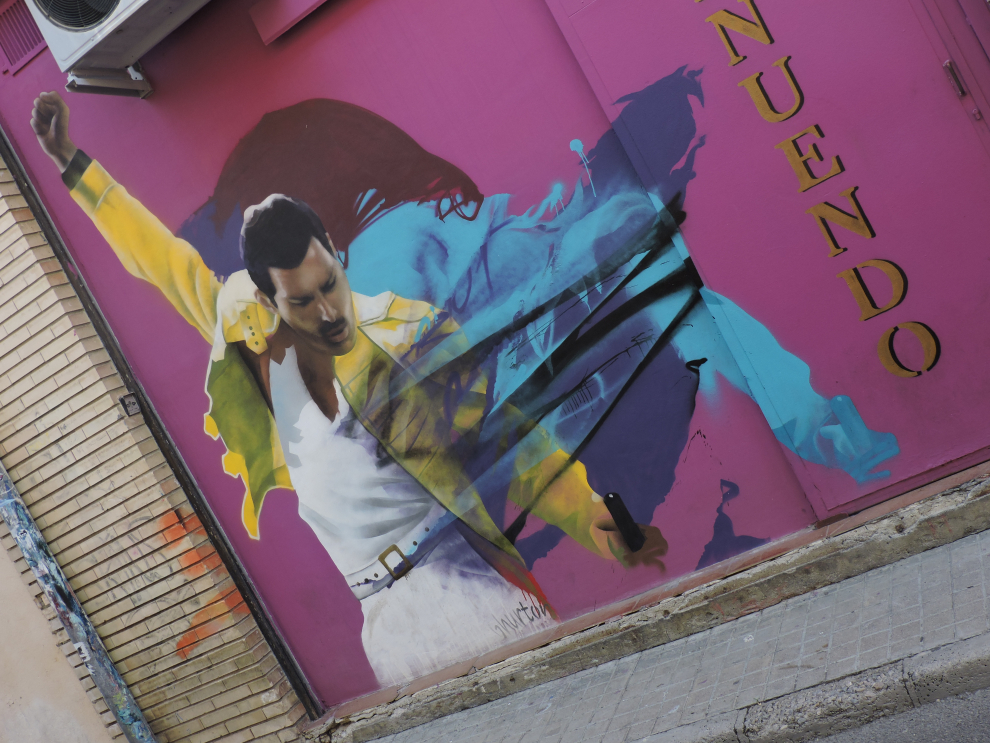 La mano que llevó a Freddie Mercury o Jimi Hendrix a las calles de Huesca