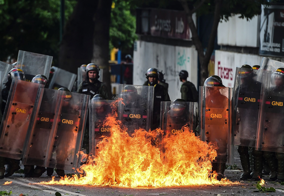 La primera jornada de la huelga opositora en Venezuela deja dos muertos y 150 detenidos