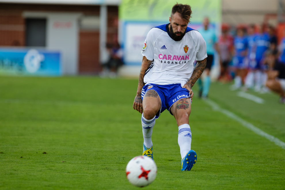 Partido de pretemporada del CD Mirandés contra el Real Zaragoza