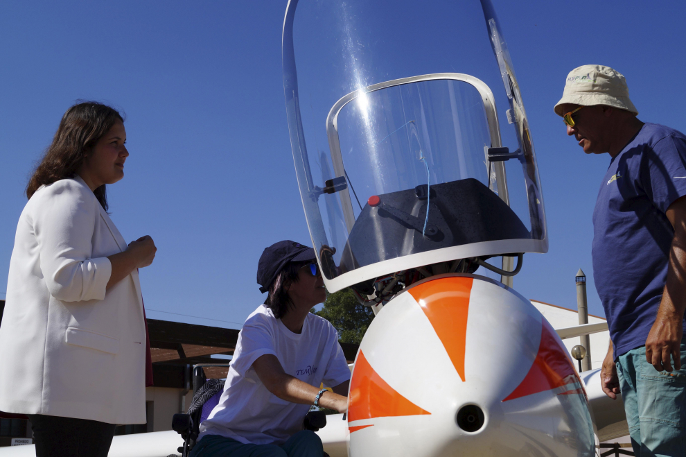 El aeródromo de Santa Cilia rompe barreras y se especializa en vuelos con discapacitados
