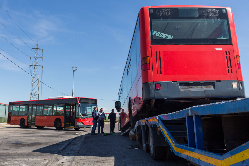 Autobuses de Zaragoza donados a los campamentos saharauis