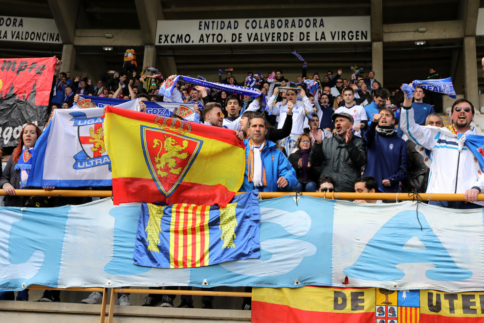 Imagen de la afición zaragocista en las gradas del Reino de León.