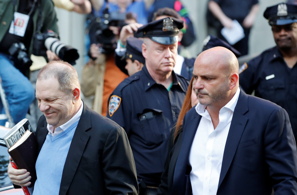 Harvey Weinstein se entrega en una comisaría de Nueva York por los cargos de abusos sexuales