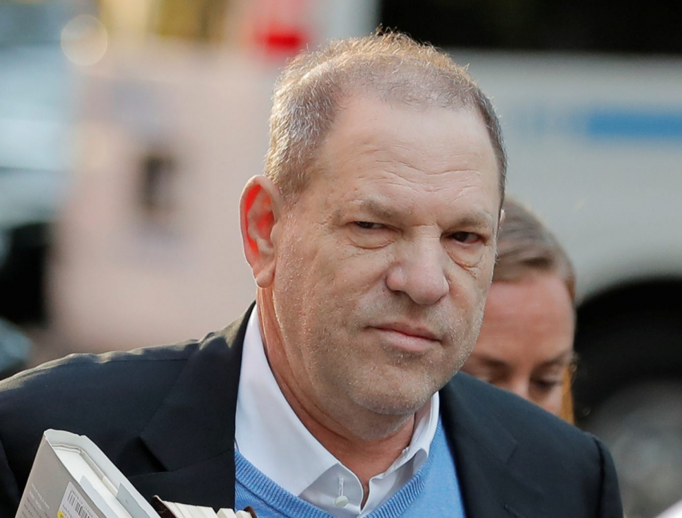 Harvey Weinstein, durante su entrega en una comisaría de Nueva York por los cargos de abusos sexuales