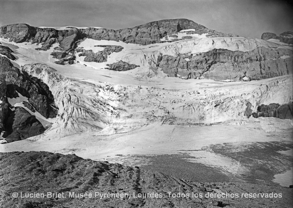 Glaciar del Monte Perdido, tal como lo fotografió Lucien Briet a principios del siglo XX.