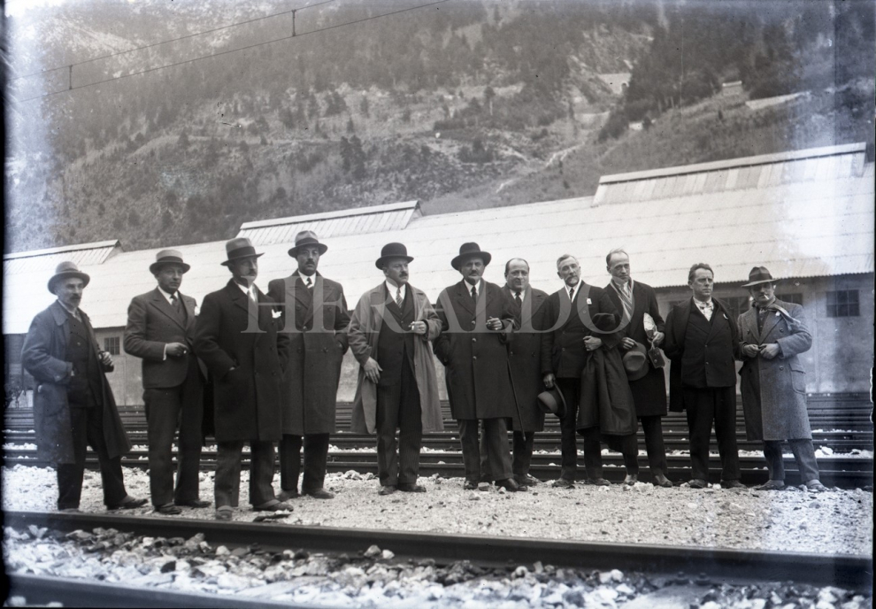 Visita a la estación internacional de Canfranc en los años 20