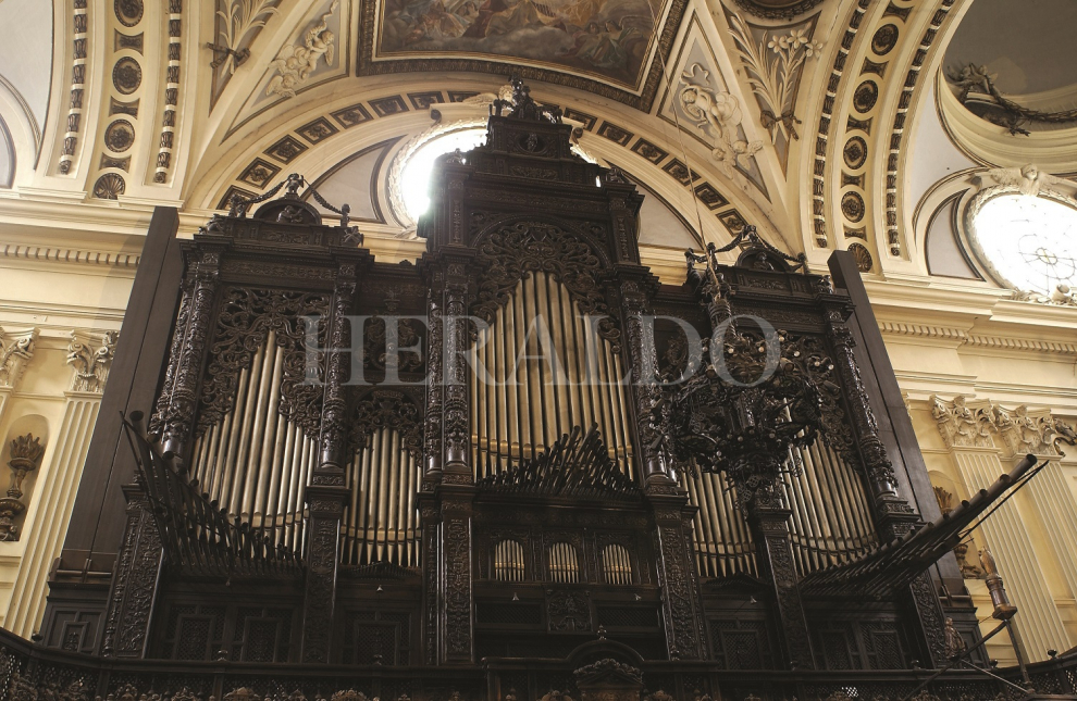 Vista del órgano de la basílica del Pilar de Zaragoza.