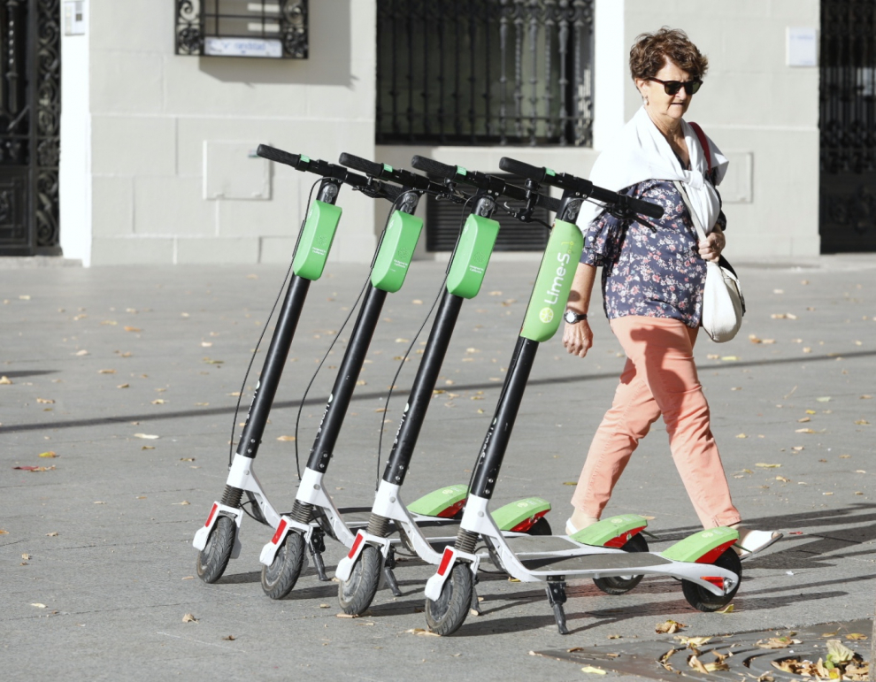 Los patinetes eléctricos de alquiler de Lime ya circulan por Zaragoza
