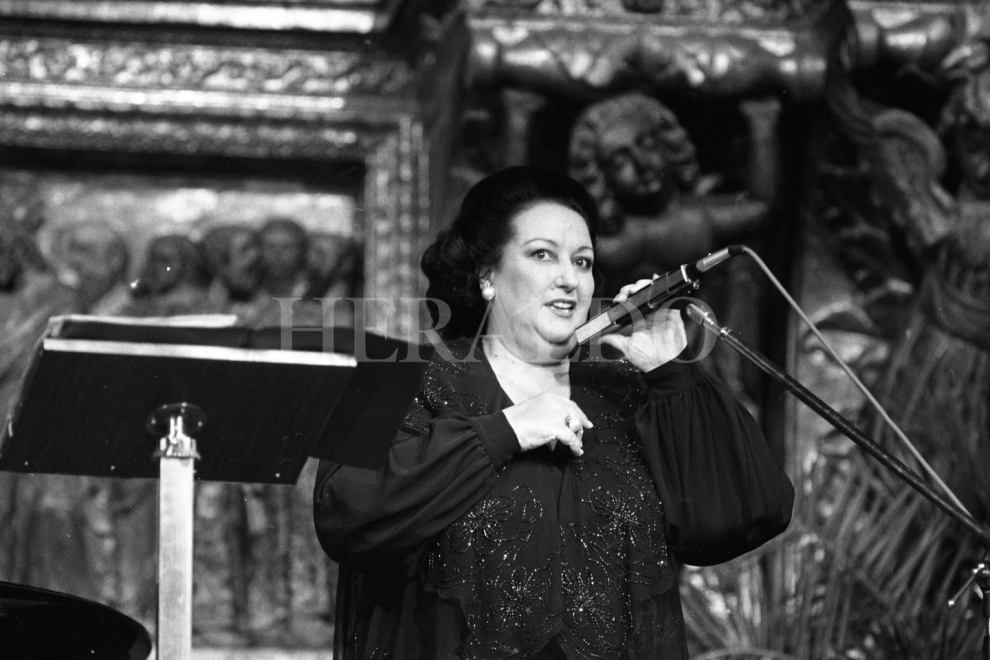 Fallece Montserrat Caballé. La soprano Montserrat Caballé interpretó tres composiciones en la basílica del Pilar ante la Virgen en noviembre de 1992