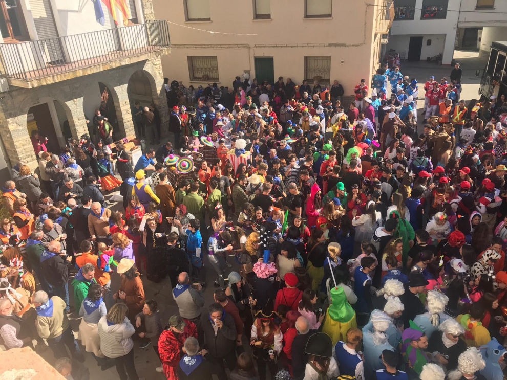 Inicio del carnaval itinerante de La Fueva en Tierrantona
