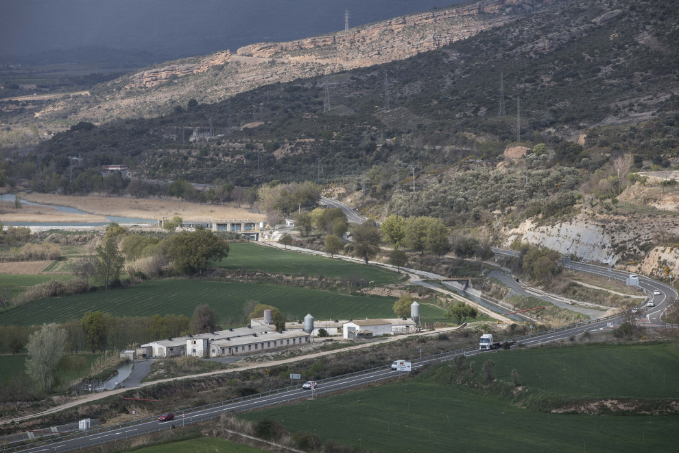 La localidad albergará en mayo su primer Encuentro Nacional de Herreros, mantiene ganaderías activas, unas vistas de escándalo y en su historia tiene parte capital la figura de San Valero.