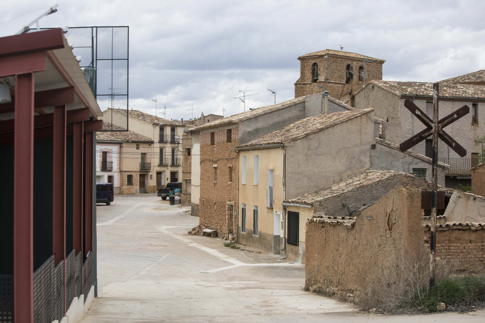 Tierra de frontera por antonomasia en Aragón, el municipio analiza ahora la huella de ese hecho geográfico en su historia y el reflejo de tal circunstancia en la realidad actual.