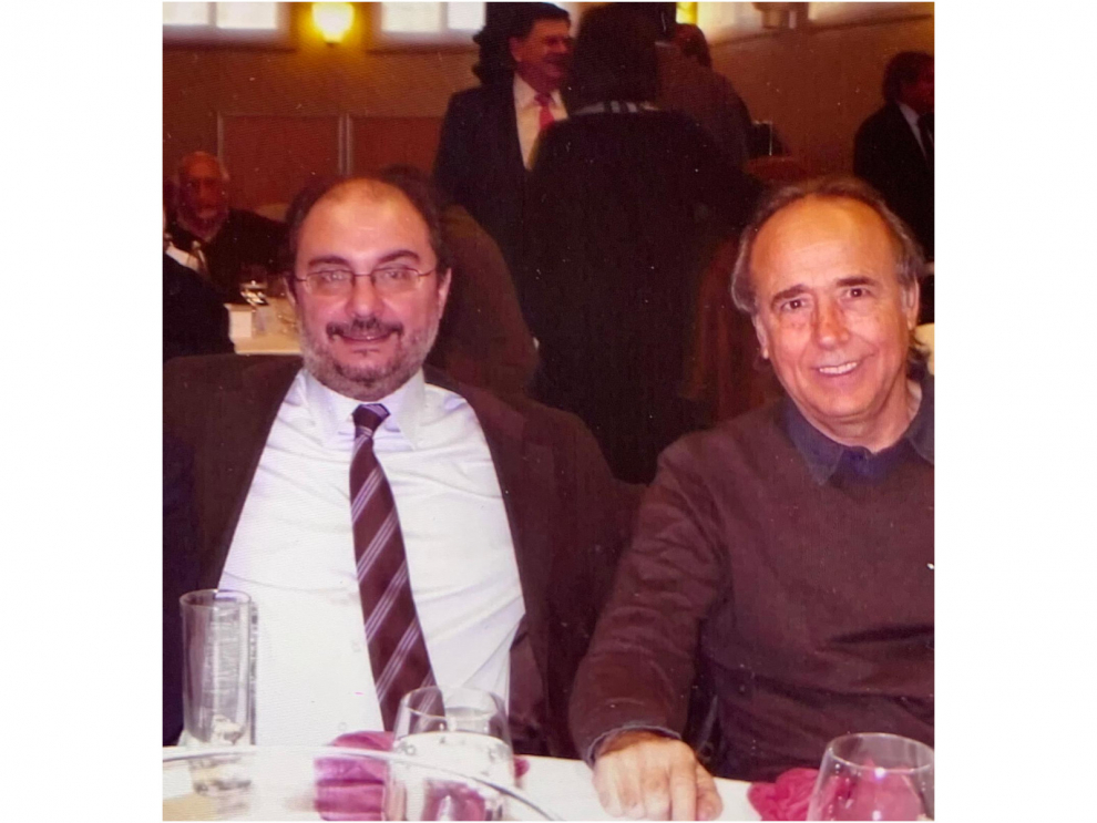Con Serrat