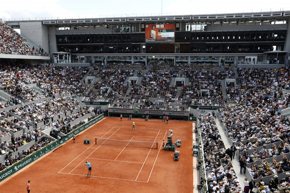Tennis - French Open - Roland Garros, Paris, France - June 9, 2019. Spain's Rafael Nadal in action during his final match against Austria's Dominic Thiem. REUTERS/Kai Pfaffenbach [[[REUTERS VOCENTO]]] TENNIS-FRENCHOPEN/