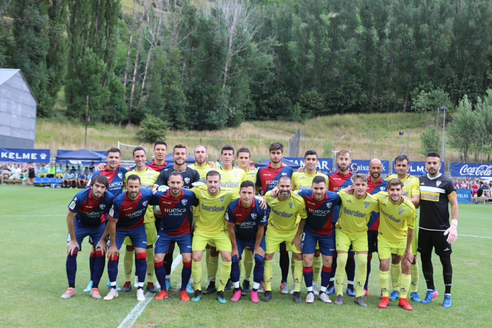Partido amistoso Huesca Ejea en Benasque /27-7-19 / Foto Rafael Gobantes [[[FOTOGRAFOS]]]
