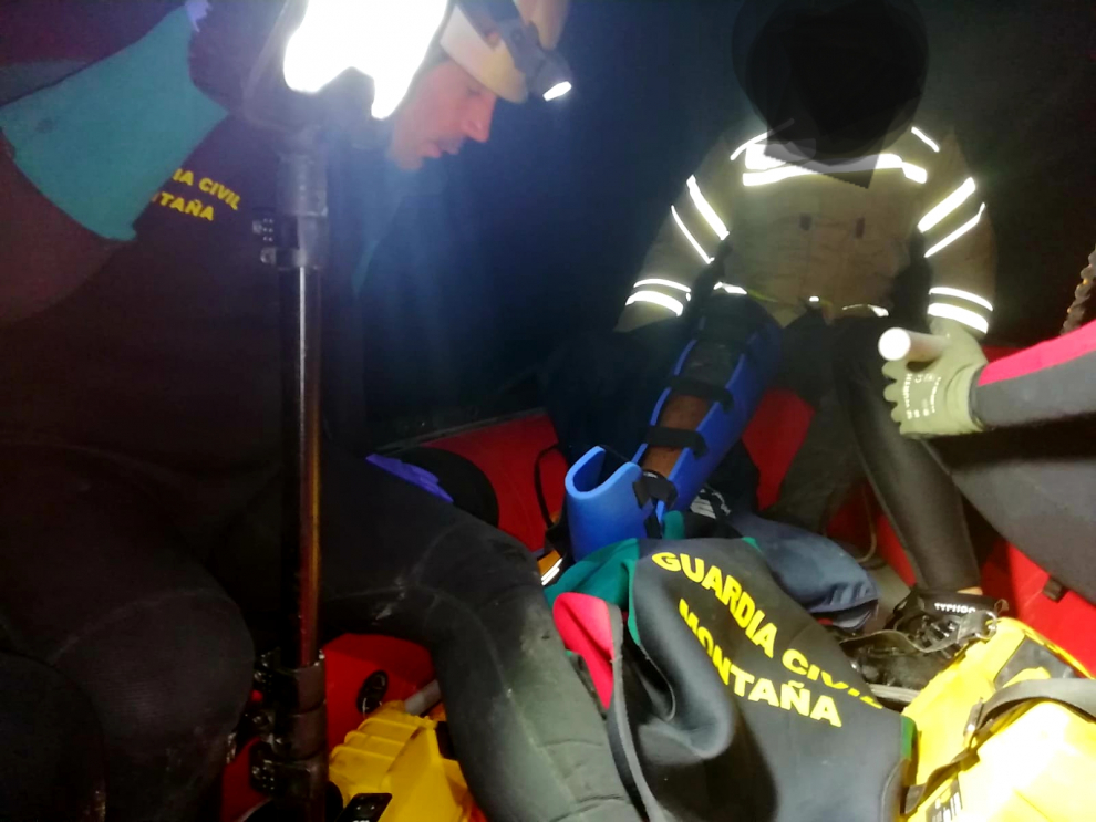 Rescate de un herido en el embalse de las Torcas, cerca de la localidad zaragozana de Tosos
