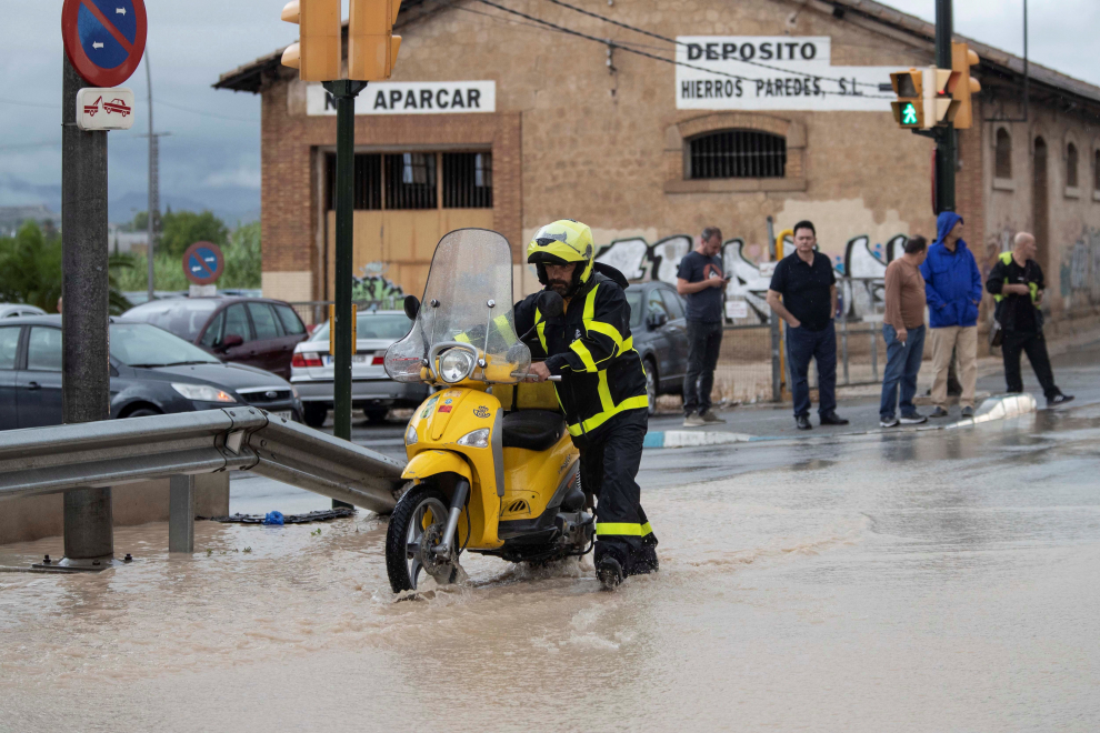 El temporal de lluvias en el levante español deja dos muertos, varios heridos y decenas de desalojados por las inundaciones.