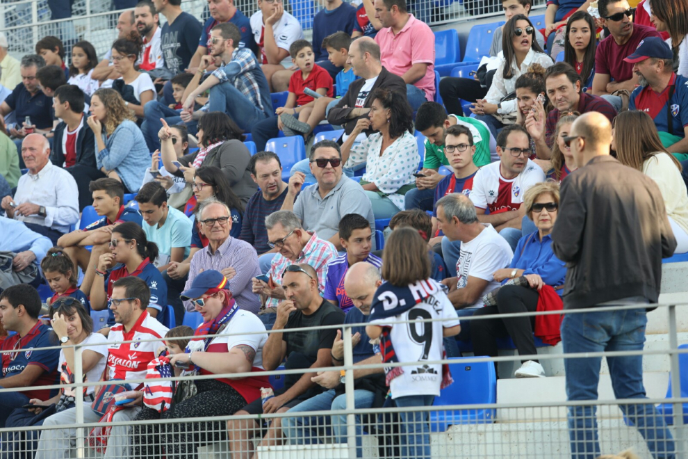 SD Huesca-Racing de Santander.
