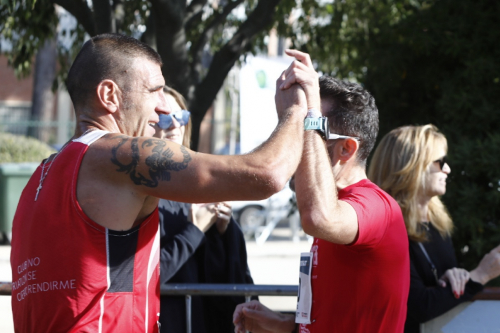Más de 250 corredores participan en la II Carrera del Ahorro Pensumo en Zaragoza.